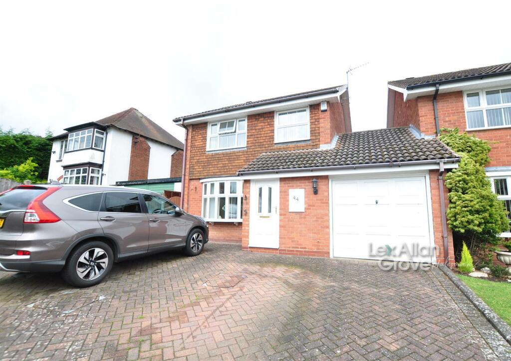 4 bedroom detached house for sale in Cherry Tree Lane, Halesowen, B63