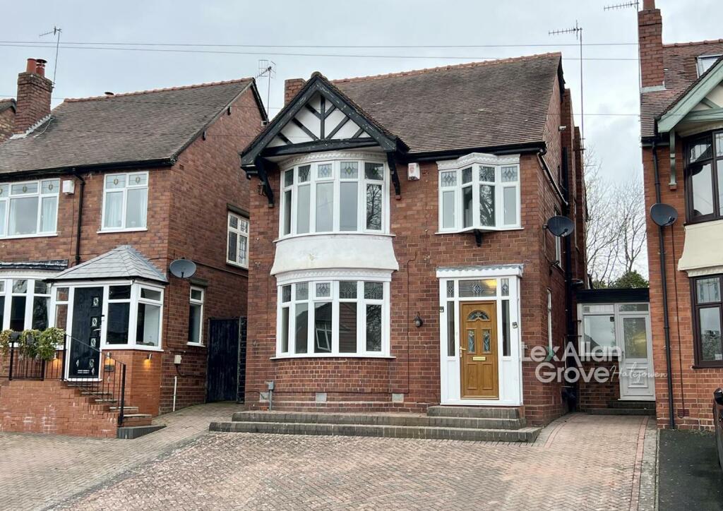 3 bedroom detached house for sale in Haden Park Road, Cradley Heath, B64