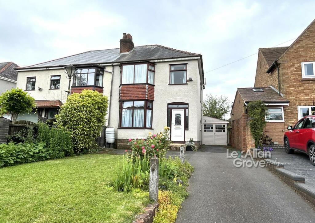 3 bedroom semidetached house for sale in St. Kenelms Road, Romsley, B62