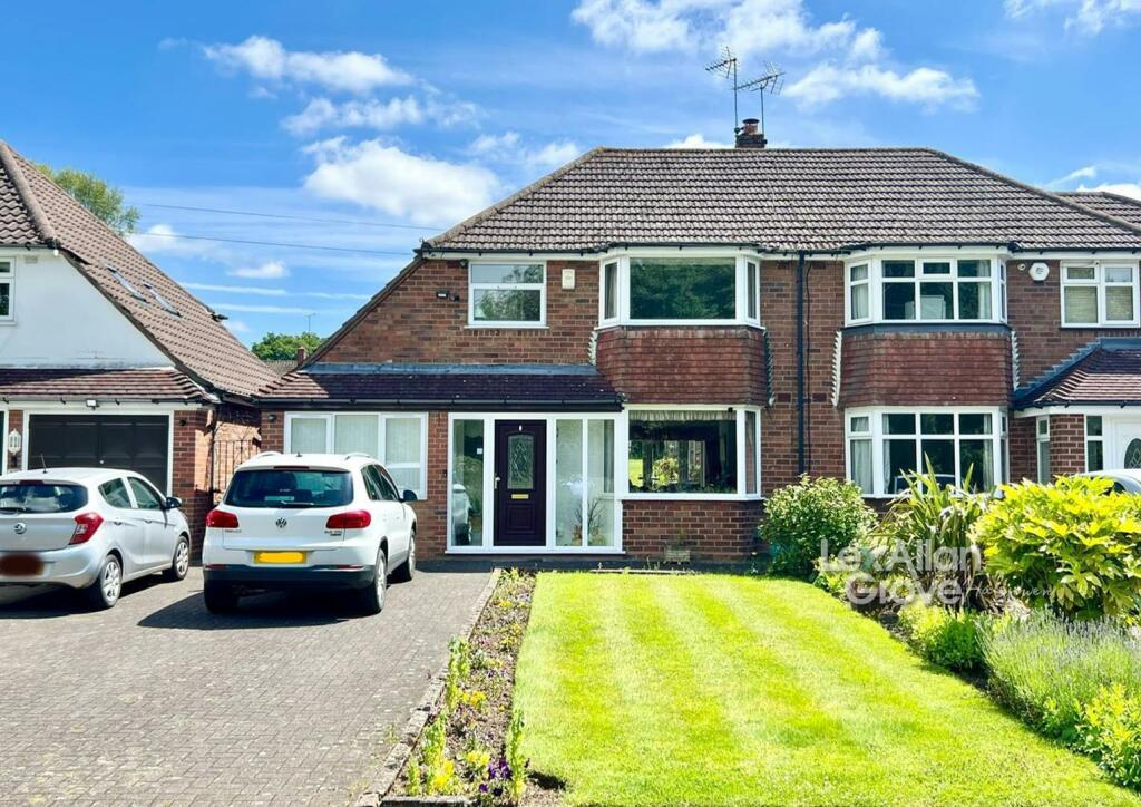 4 bedroom semidetached house for sale in Fallowfield Road, Halesowen, B63