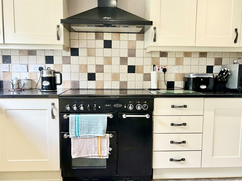 Additional property image - Cherry Tree Lane, Halesowen
