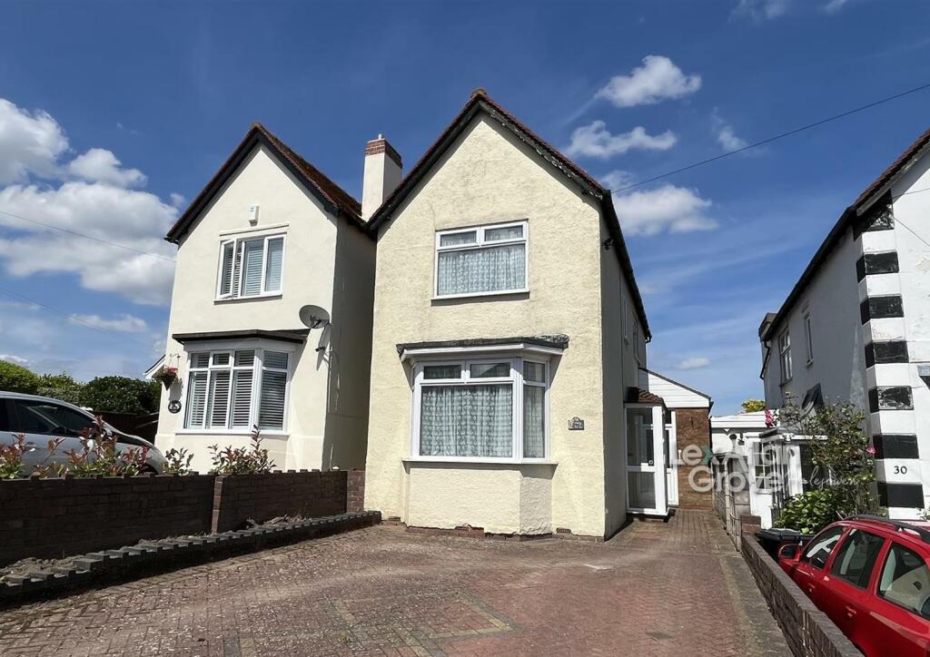 2 bedroom detached house for sale in Cherry Tree Lane, Halesowen, B63