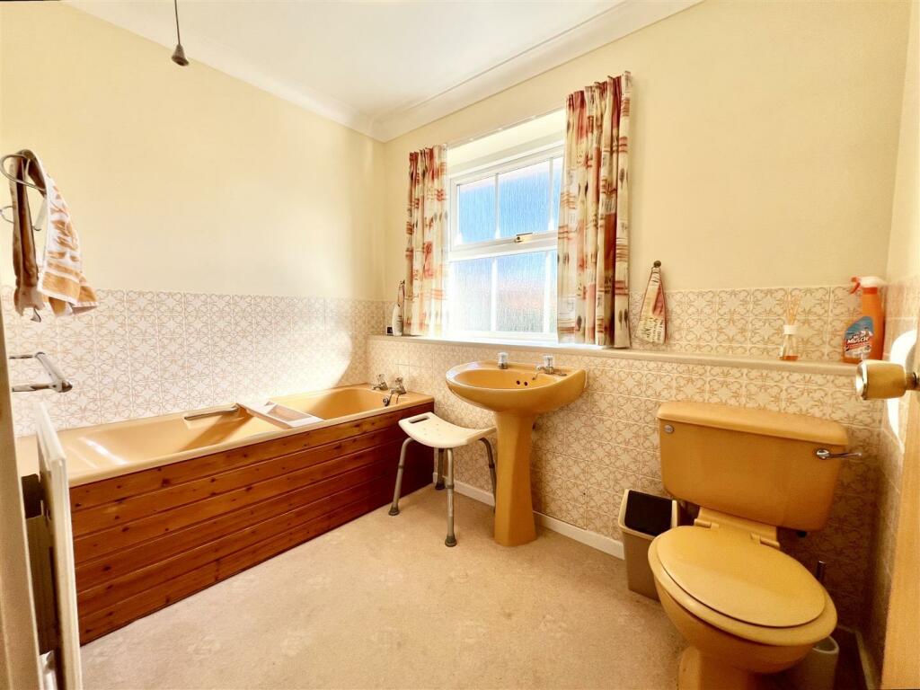 Additional property image - Haddon Croft, Halesowen