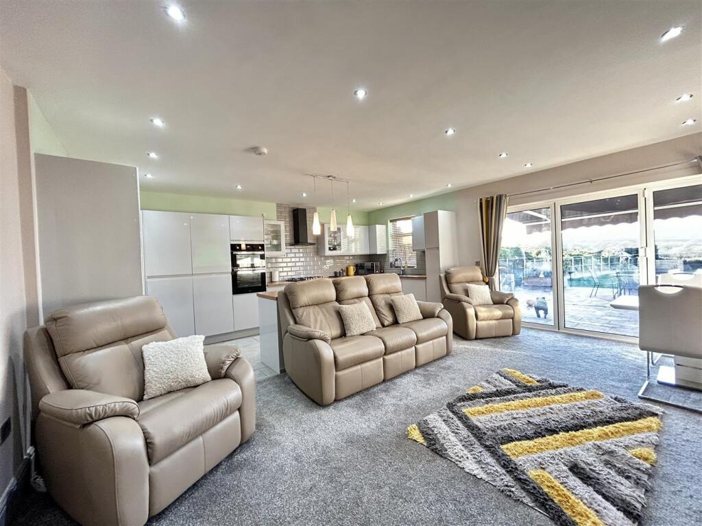 Additional property image - Bromsgrove Road, Hunnington, Halesowen