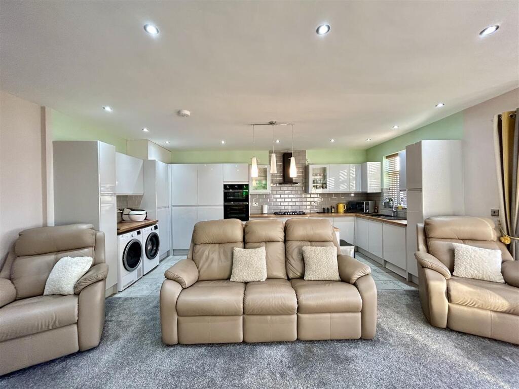 Additional property image - Bromsgrove Road, Hunnington, Halesowen