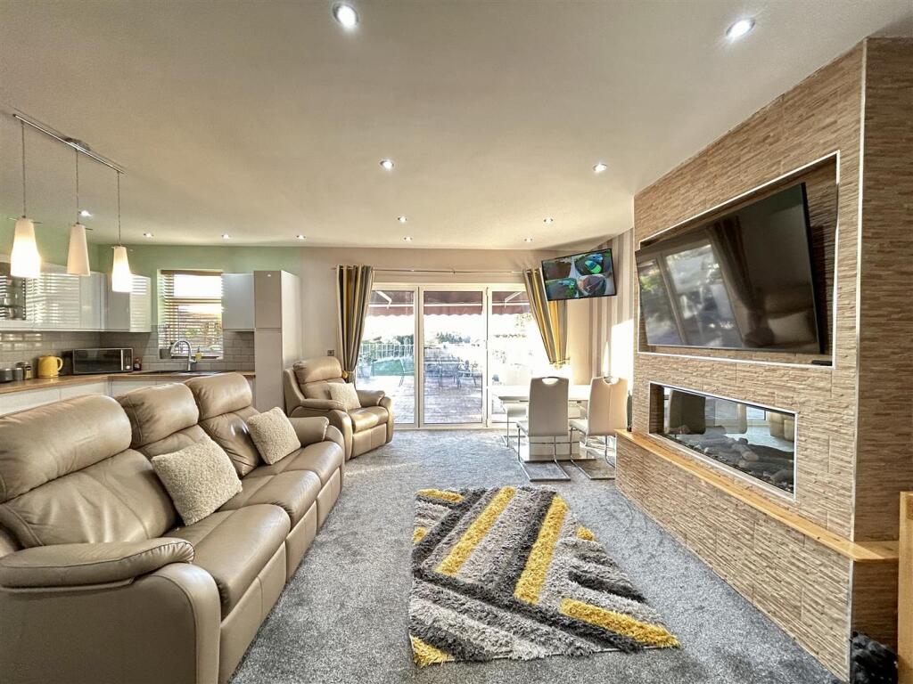 Additional property image - Bromsgrove Road, Hunnington, Halesowen