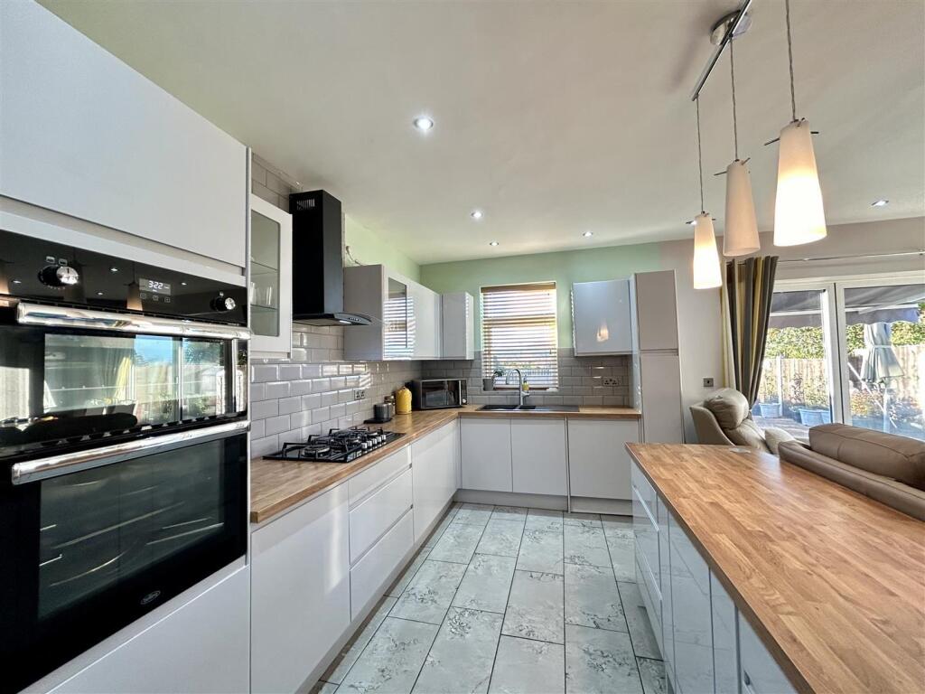 Additional property image - Bromsgrove Road, Hunnington, Halesowen