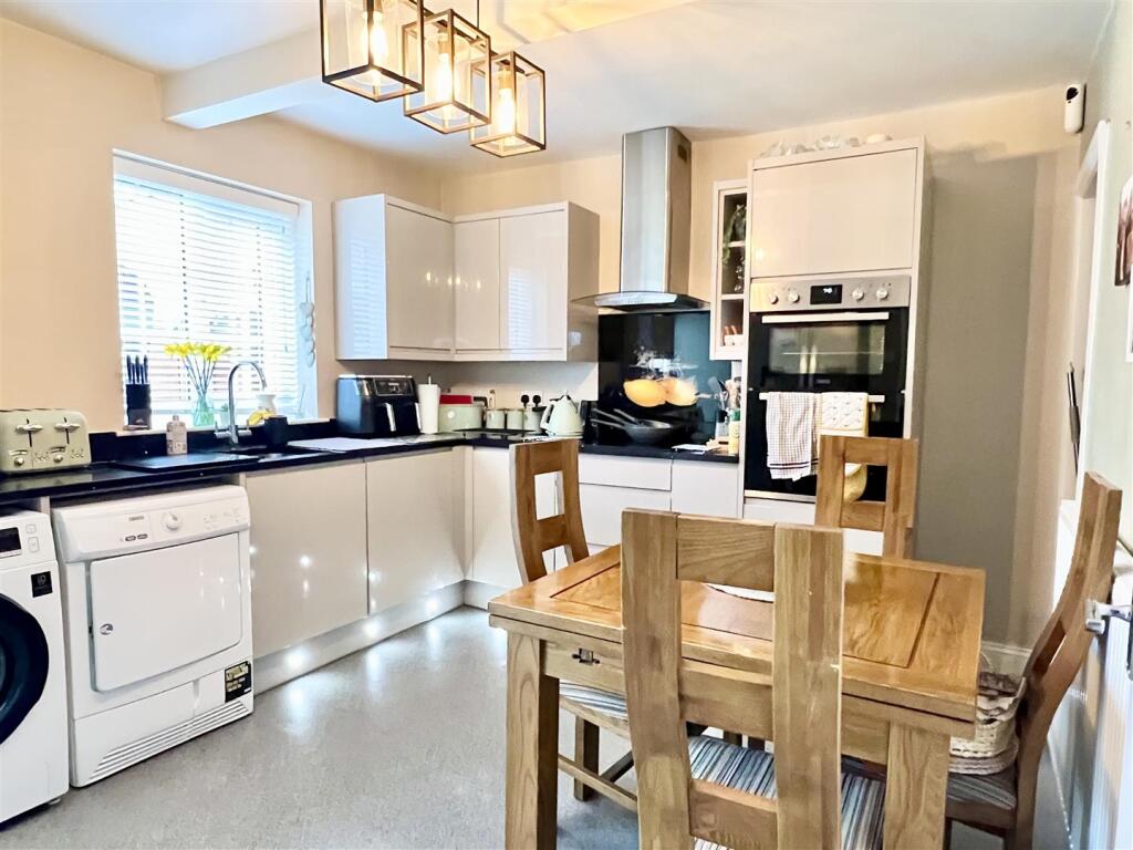 Additional property image - Worlds End Lane, Birmingham
