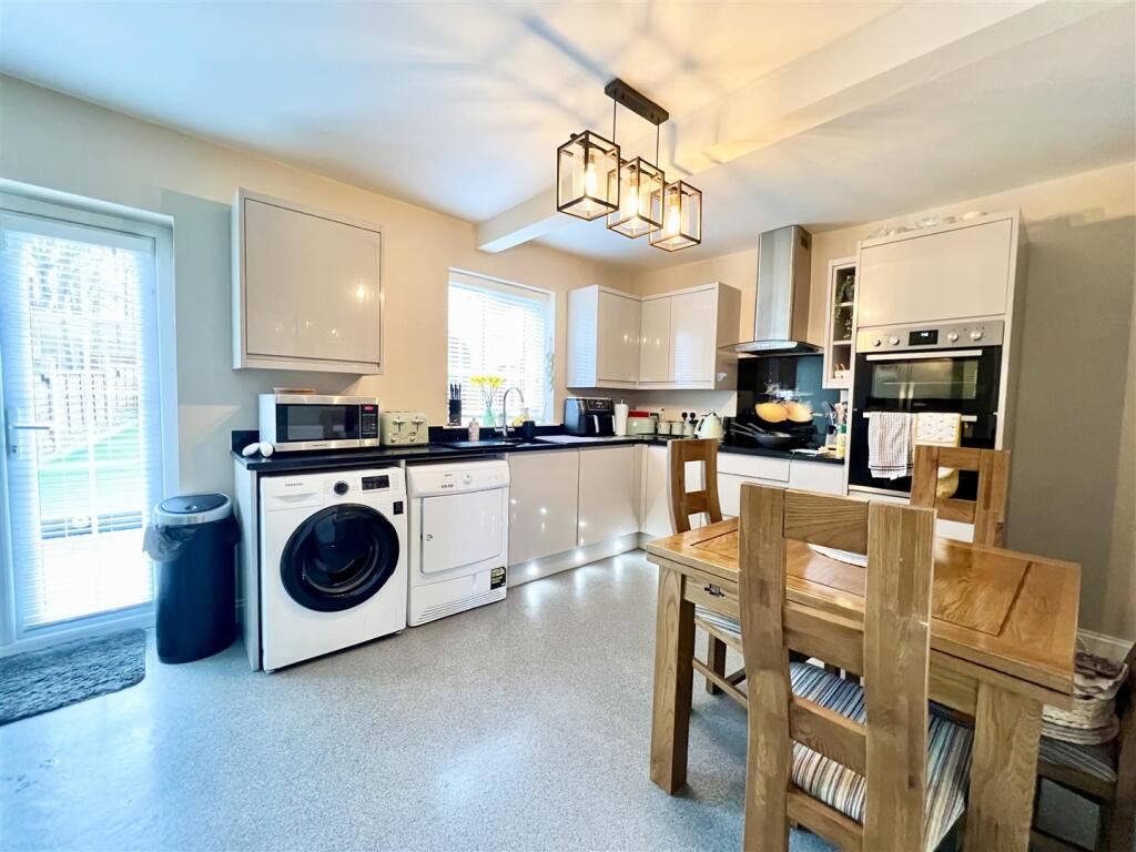 Additional property image - Worlds End Lane, Birmingham