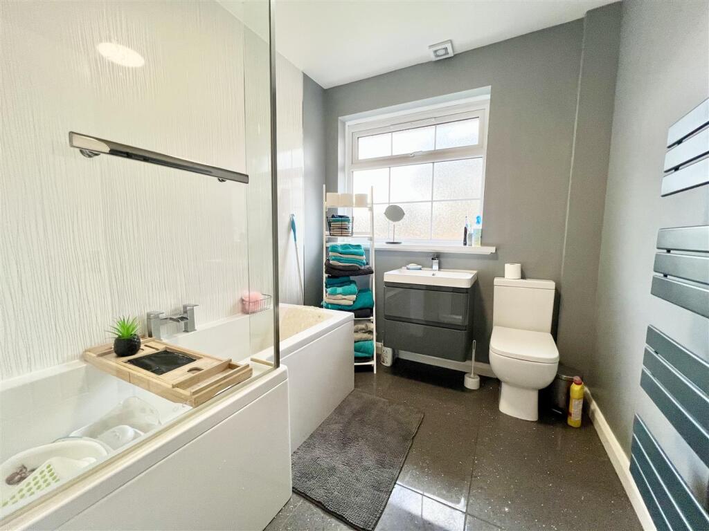 Additional property image - Worlds End Lane, Birmingham
