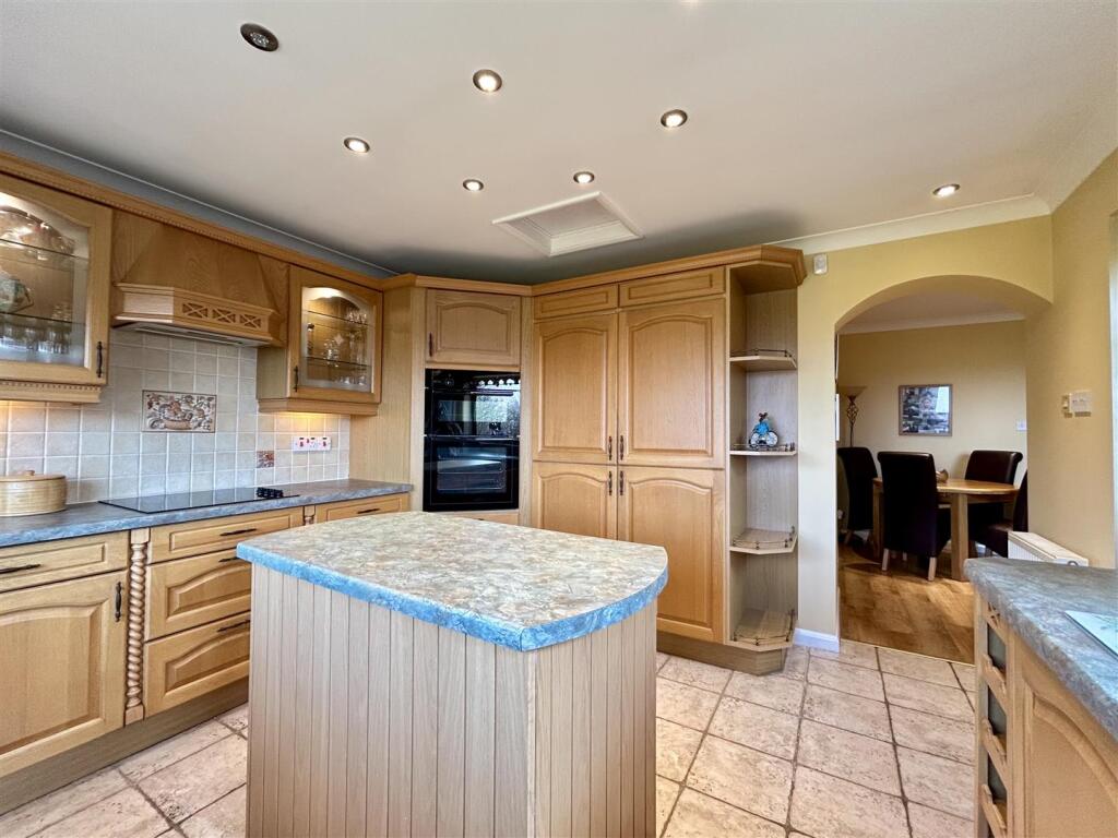 Additional property image - Western Avenue, Halesowen