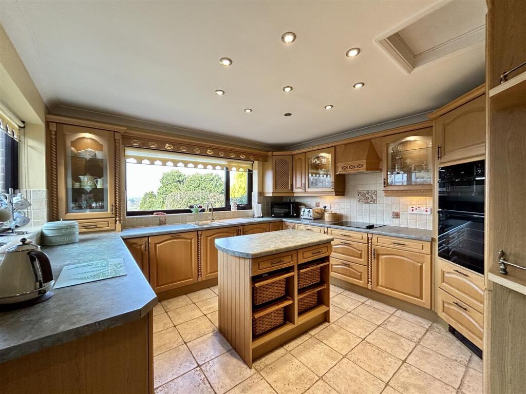 Additional property image - Western Avenue, Halesowen