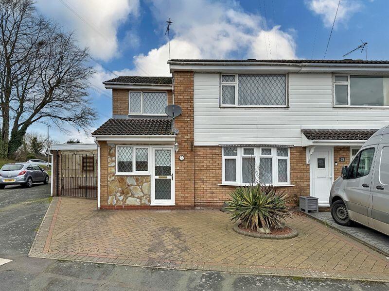 2 bedroom semidetached house for sale in Valley Way, WOMBOURNE, WV5
