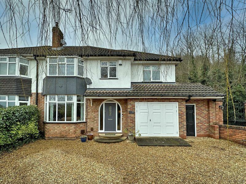 4 bedroom semidetached house for sale in Billy Buns Lane, WOMBOURNE, WV5
