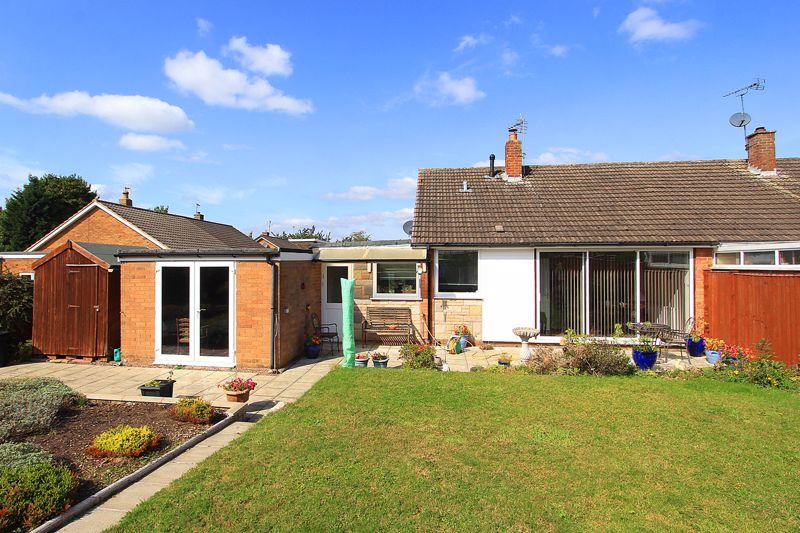 2 bedroom semidetached bungalow for sale in WOMBOURNE, Blakeley Heath Drive, WV5