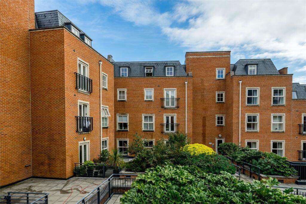 Main image of property: Centurion Square, Skeldergate, York, YO1 6DP