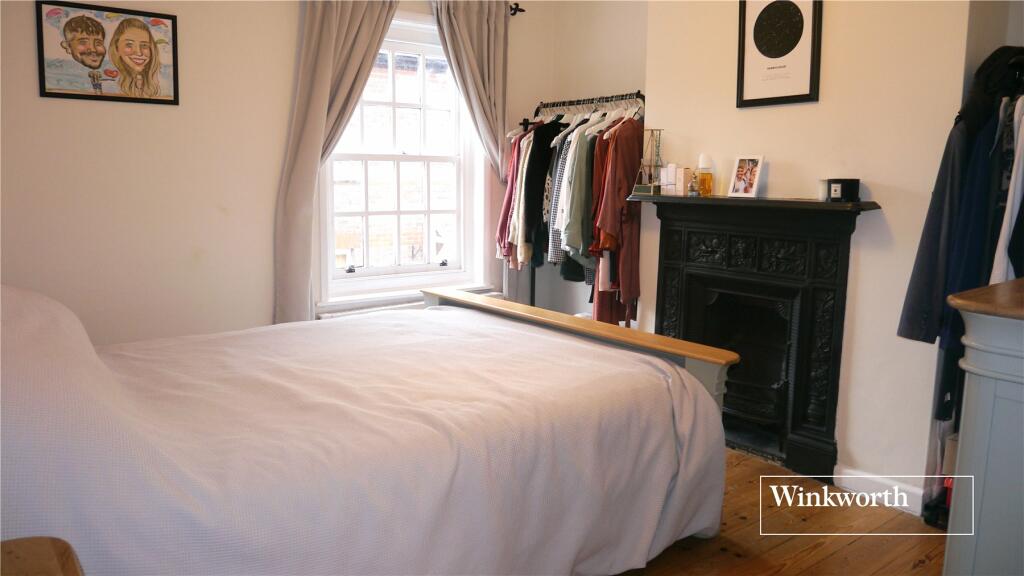 Additional property image - Blacksmiths Lane, St Albans, Hertfordshire, AL3
