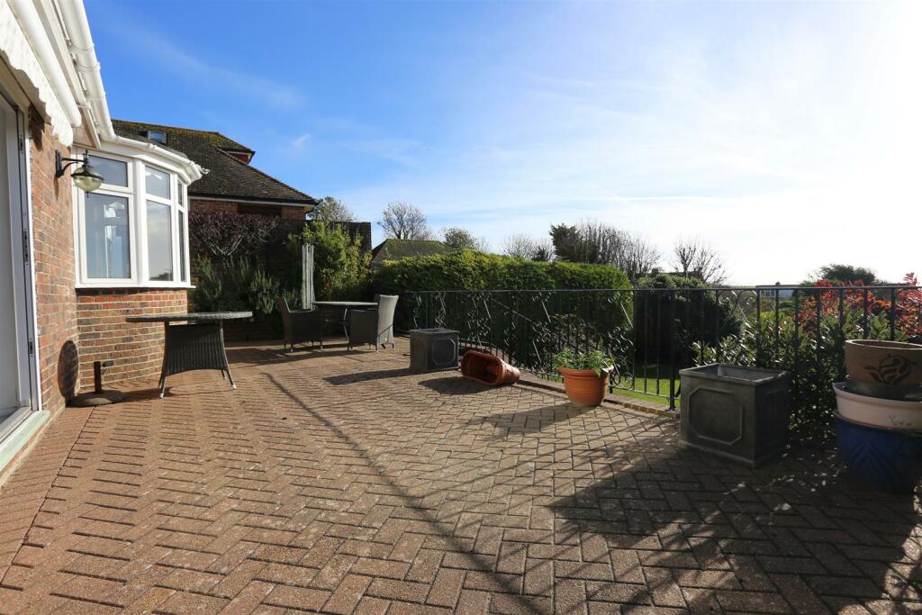 Additional property image - Crescent Drive South, Brighton