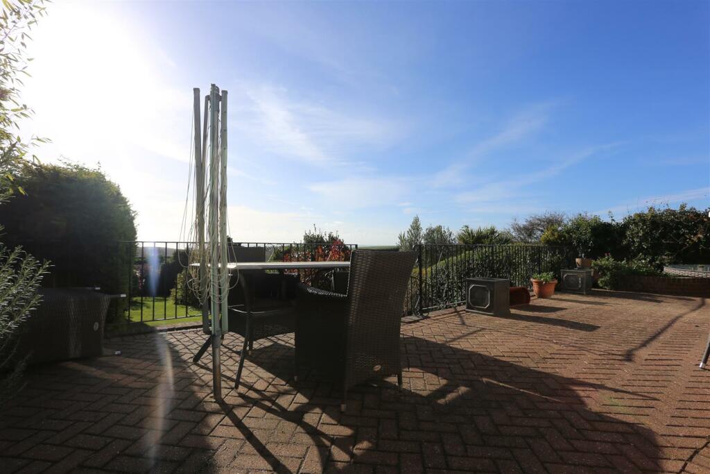Additional property image - Crescent Drive South, Brighton