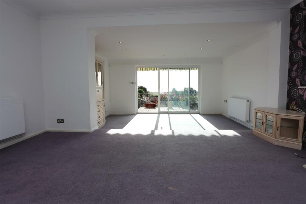 Additional property image - Crescent Drive South, Brighton