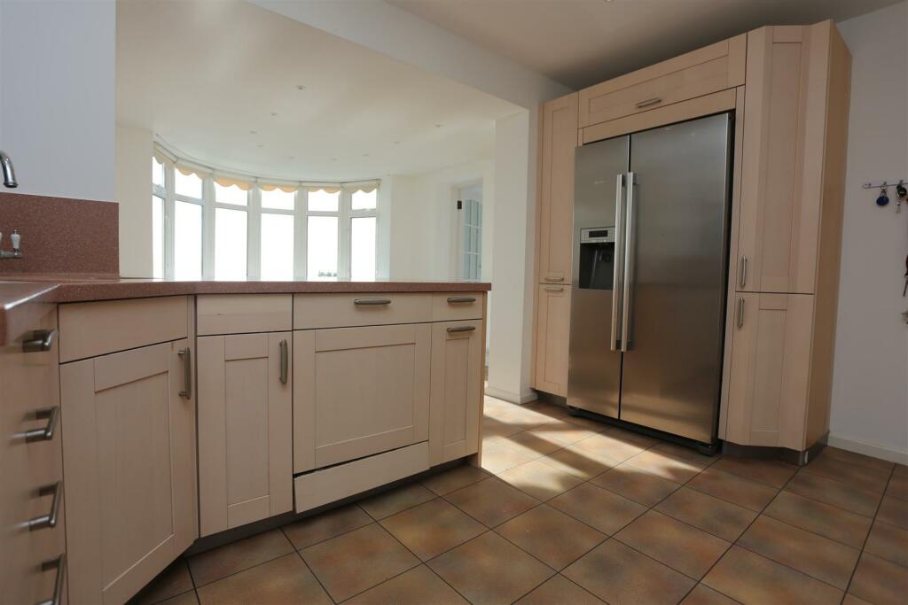 Additional property image - Crescent Drive South, Brighton