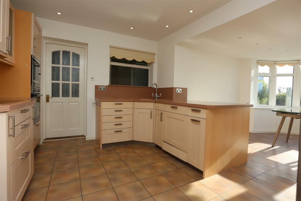 Additional property image - Crescent Drive South, Brighton
