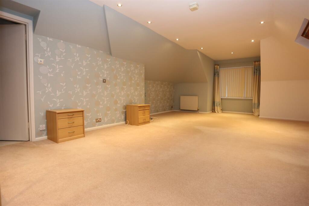 Additional property image - Crescent Drive South, Brighton
