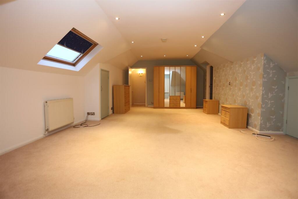 Additional property image - Crescent Drive South, Brighton
