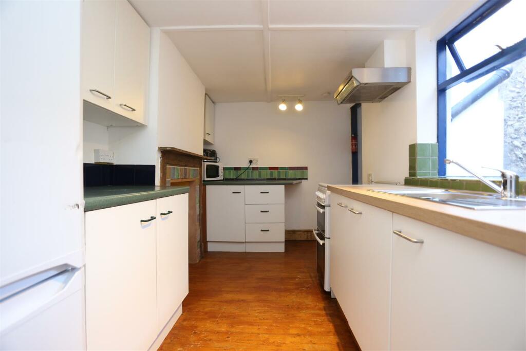 Additional property image - Viaduct Road, Brighton