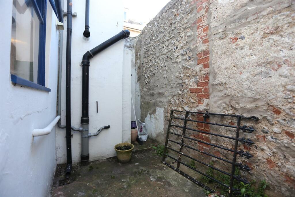 Additional property image - Viaduct Road, Brighton