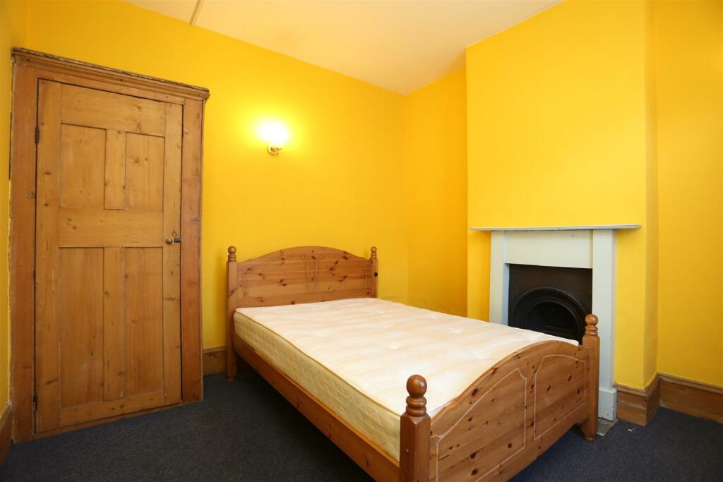 Additional property image - Viaduct Road, Brighton