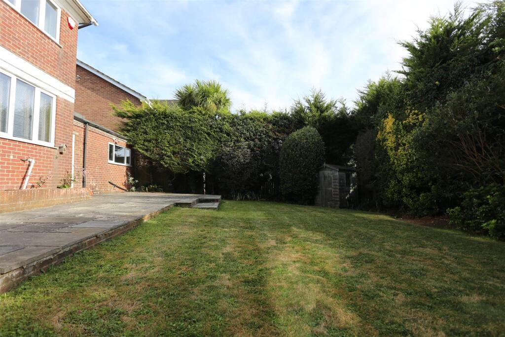 Additional property image - Ash Close, Hove