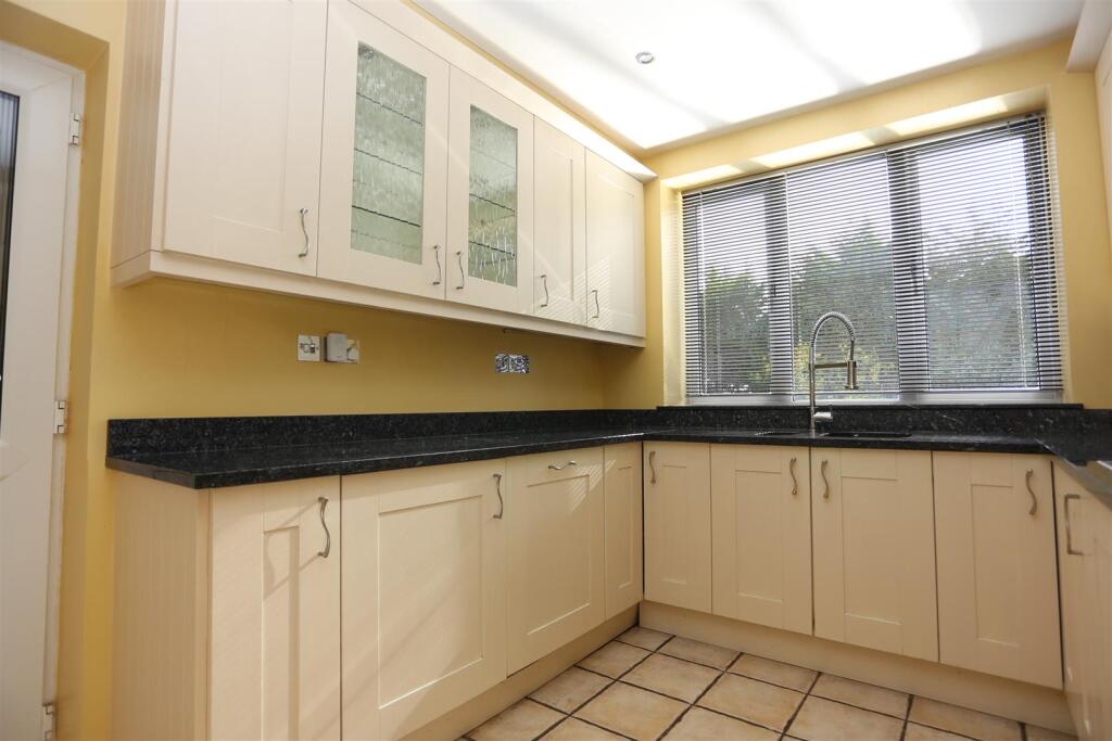 Additional property image - Ash Close, Hove