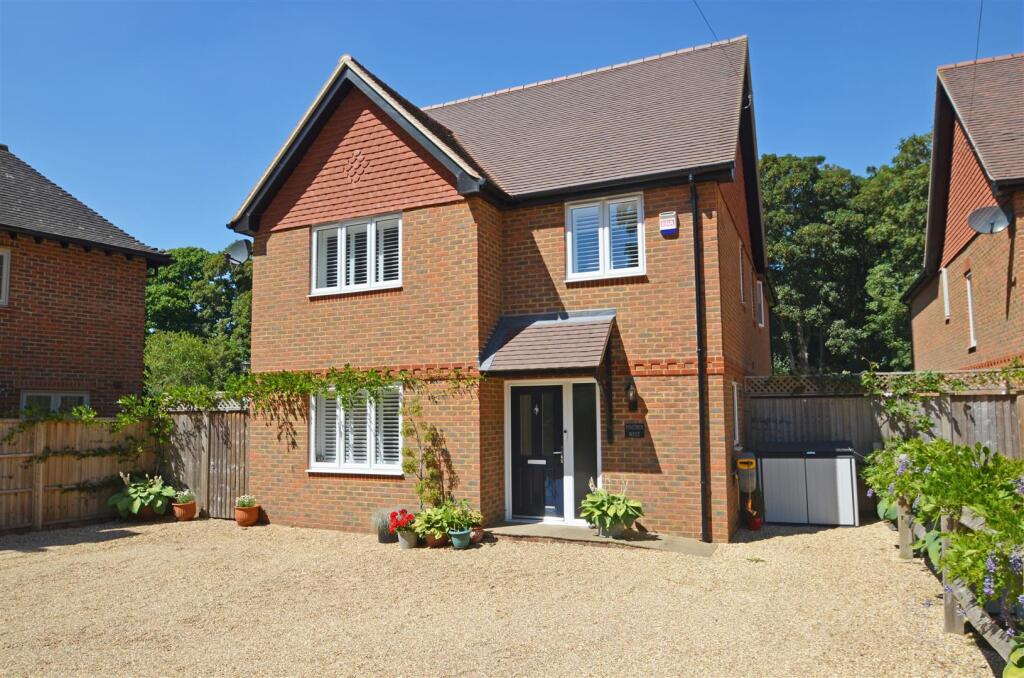 Main image of property: Elstead
