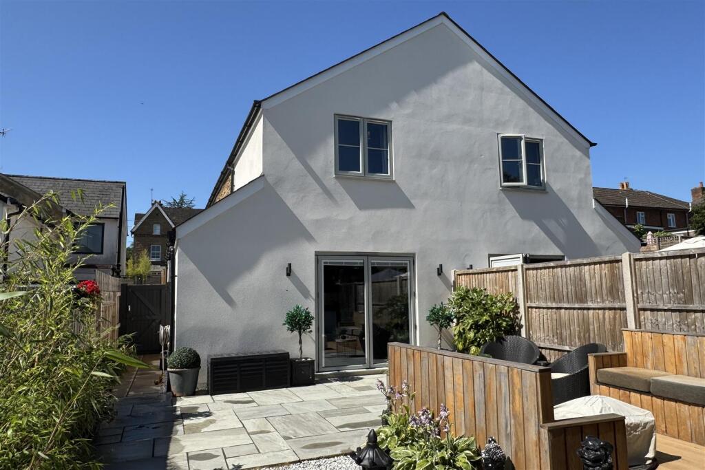 Main image of property: Farncombe