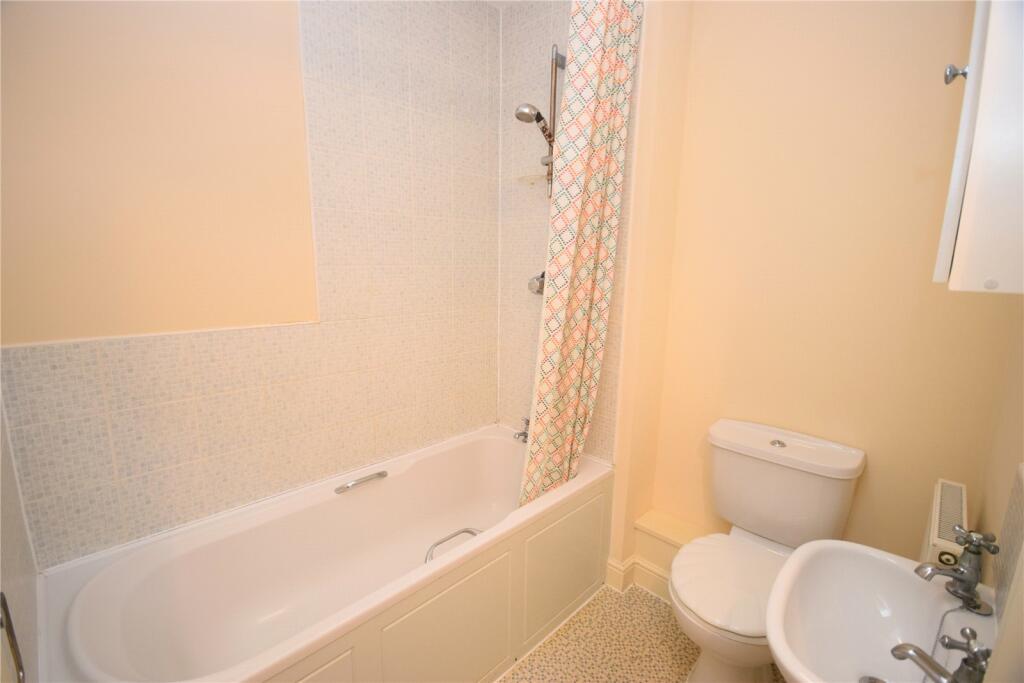 2 bedroom apartment for sale in Meadow Side Road, East Ardsley