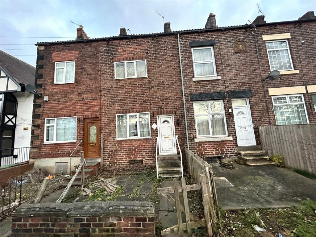 2 bedroom terraced house for sale in High Street, Crofton, Wakefield