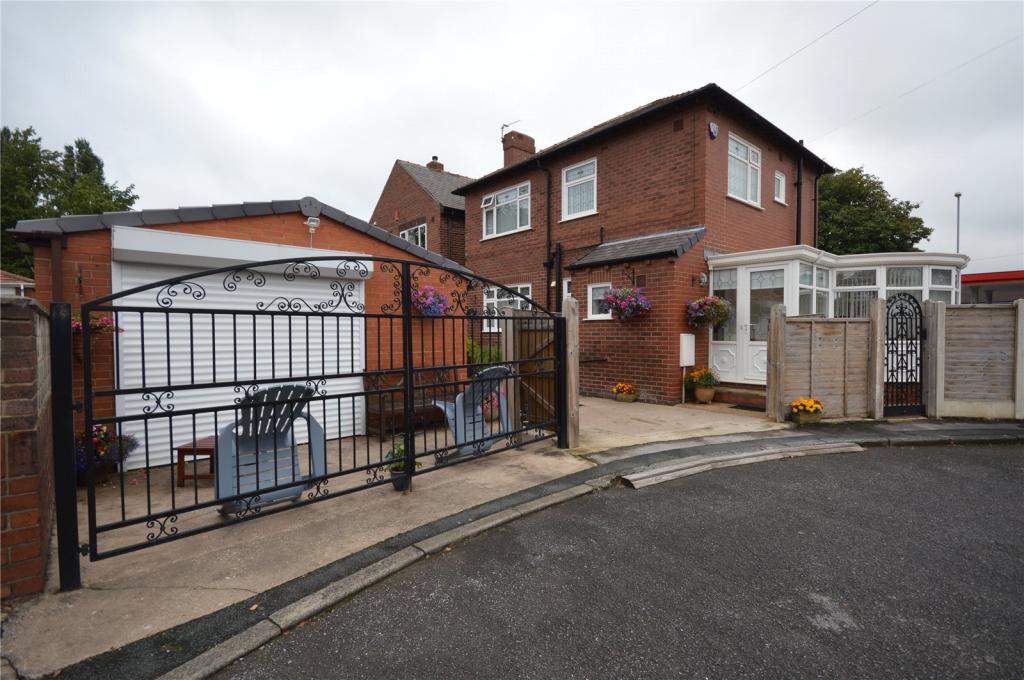 3 bedroom detached house for sale in Horbury Road ...