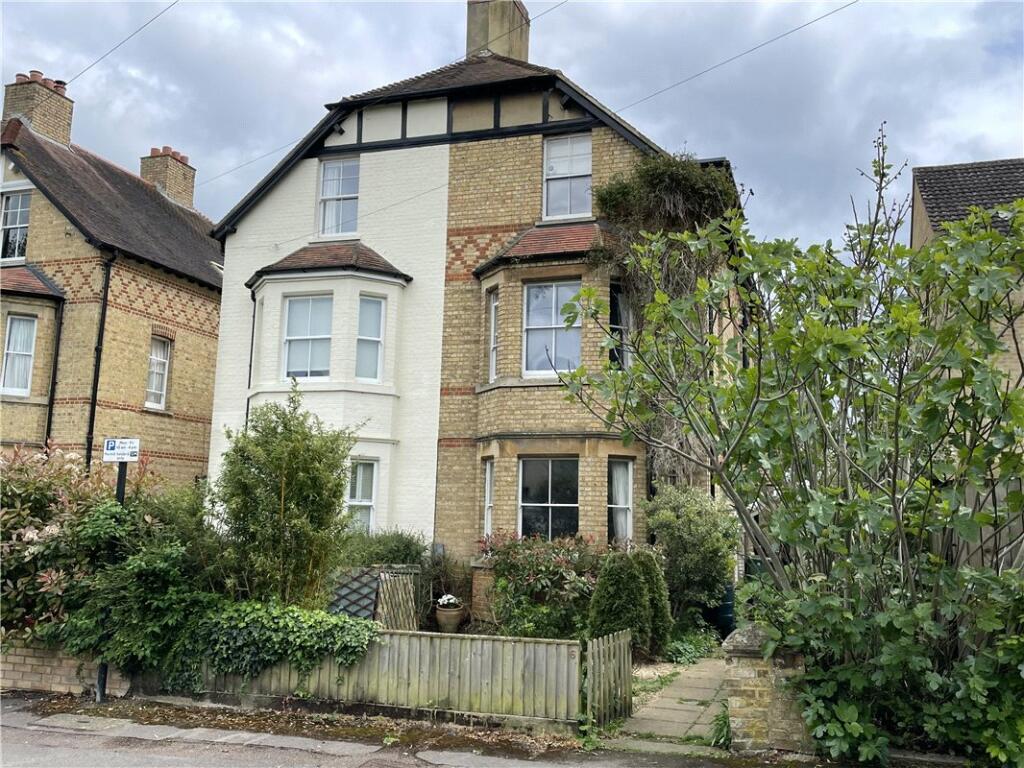 4 bedroom semi-detached house for sale in Hernes Road, Oxford, Oxfordshire, OX2