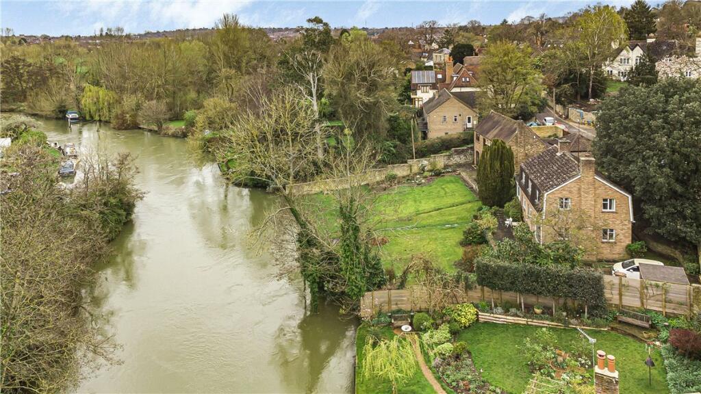 3 bedroom detached house for sale in Mill Lane, Iffley, Oxford, Oxfordshire, OX4