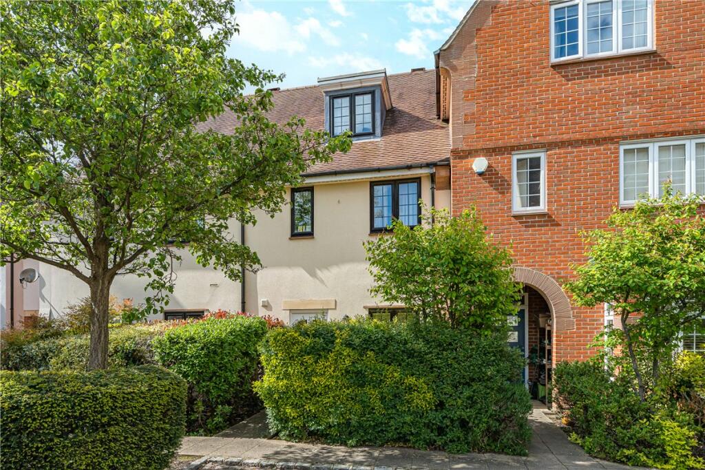 4 bedroom terraced house for sale in Lark Hill, Oxford, Oxfordshire, OX2