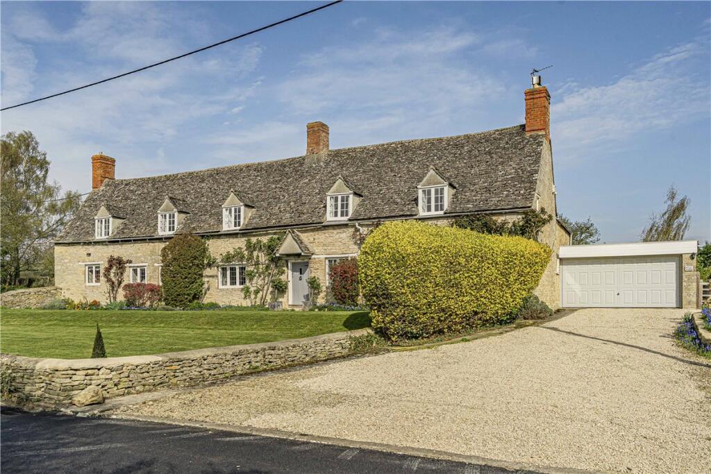Main image of property: Cassington Road, Yarnton, Kidlington, Oxfordshire, OX5