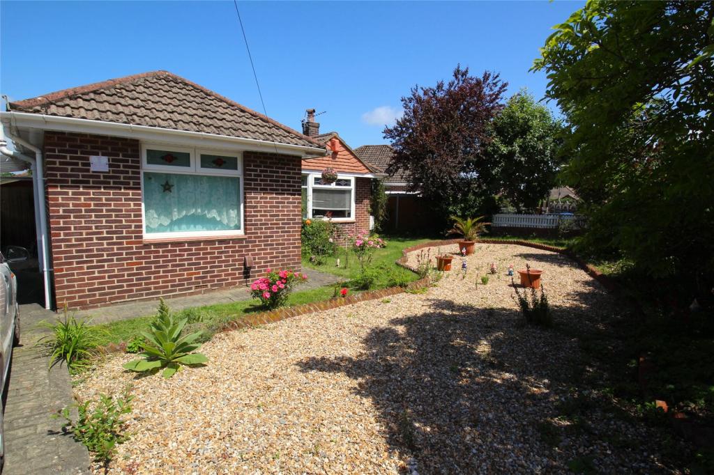 Bedroom Bungalow For Sale In Southmead Road Fareham Hampshire Po