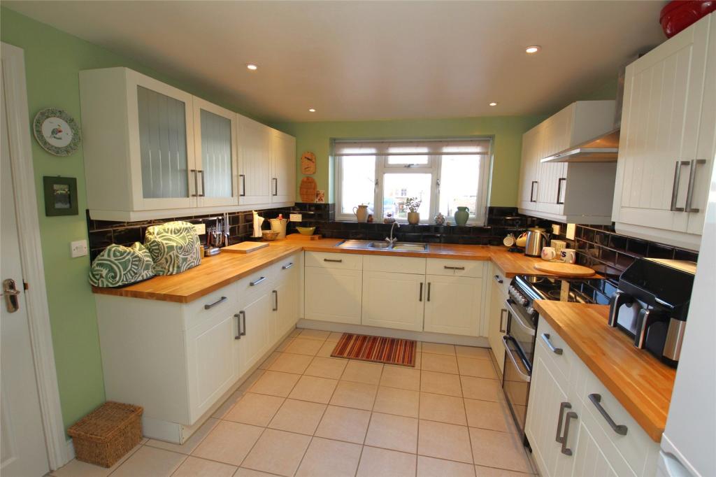 2 bedroom detached house for sale in Lower Quay Road, Fareham, Hampshire, PO16