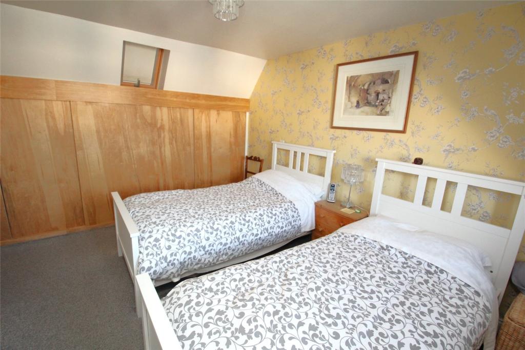 2 bedroom detached house for sale in Lower Quay Road, Fareham, Hampshire, PO16