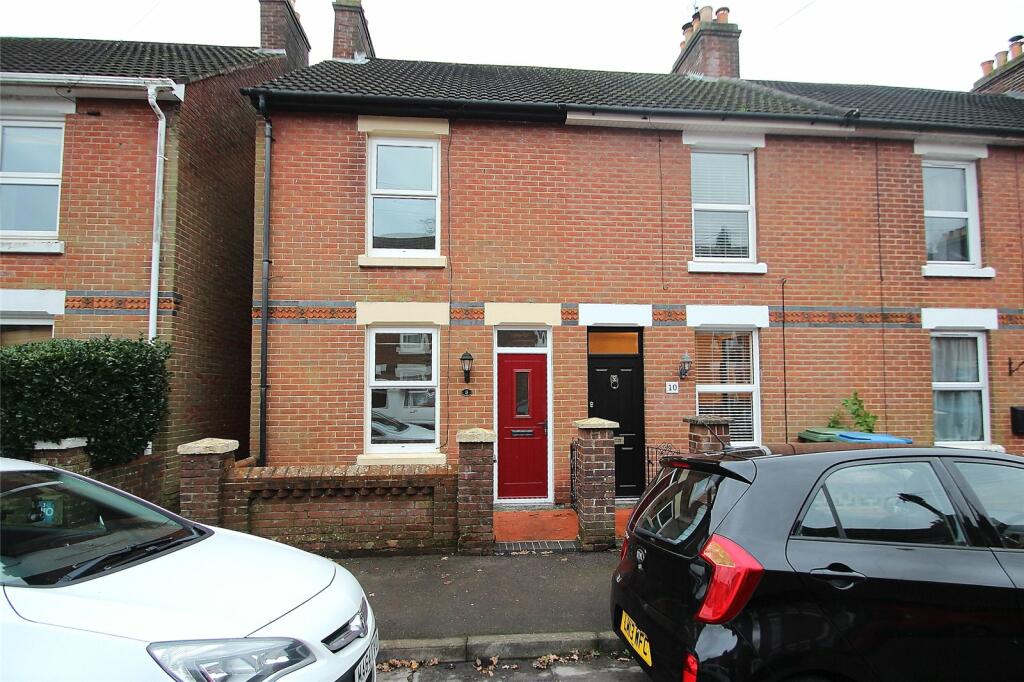 3 bedroom end of terrace house for sale in New Road, Fareham, Hampshire