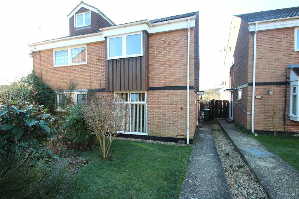 3 bedroom semidetached house for sale in Walton Court, Fareham