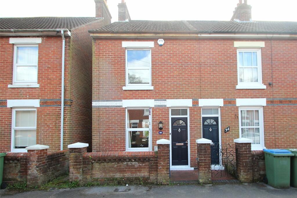 2 bedroom end of terrace house for sale in New Road, Fareham, Hampshire