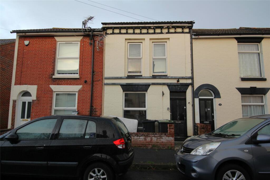 4 bedroom terraced house for sale in Queens Road, Gosport, Hampshire, PO12