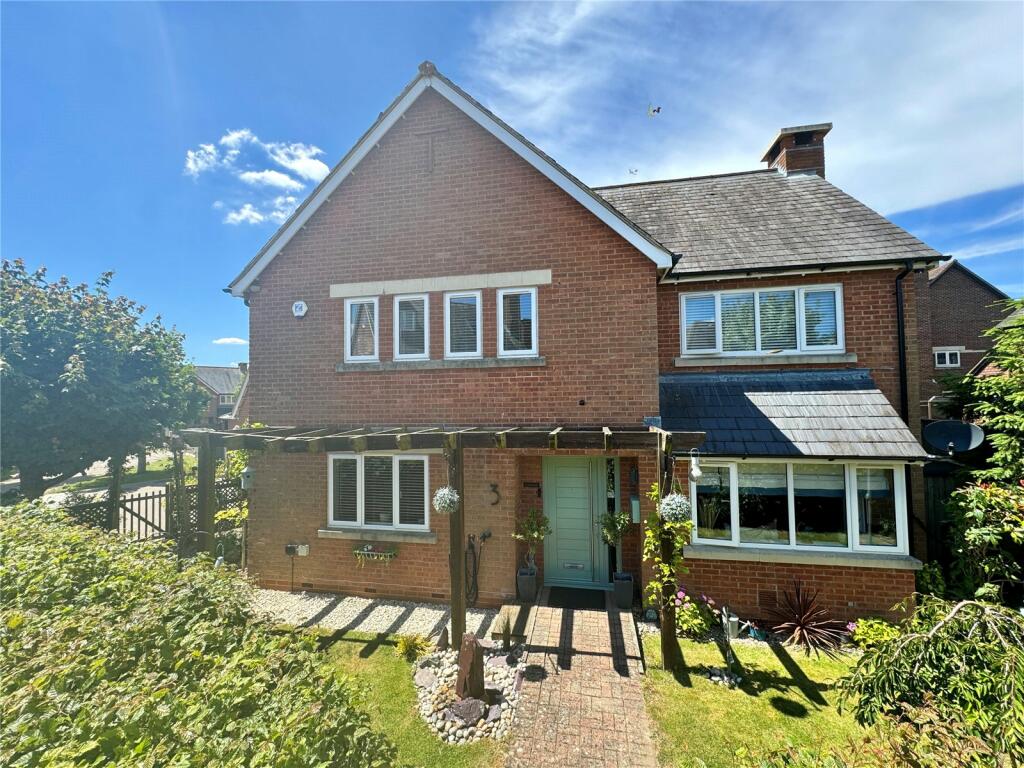4 bedroom detached house for sale in Charity View, Knowle, Fareham